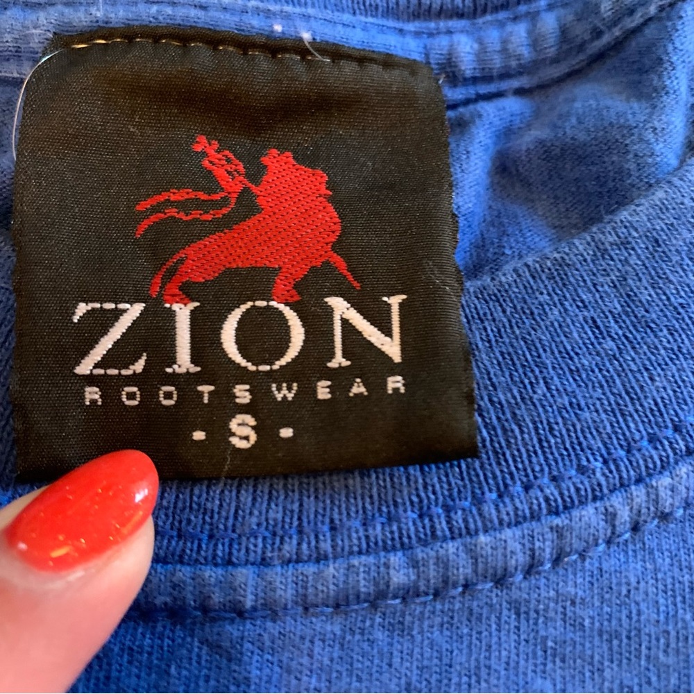 Zion Rootswear Bob Marley Smoking Joint Portrait Blue Vintage Tee Size Small - Picture 4 of 12